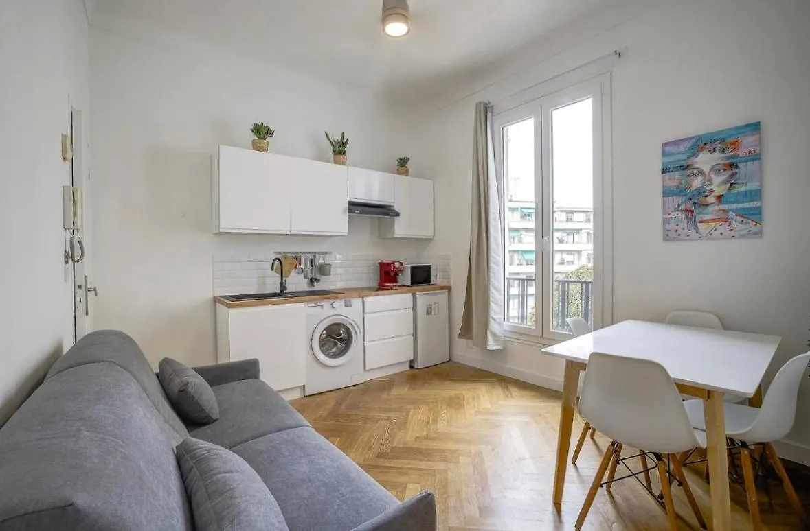 Calme & Chic Apartement - Nice Centre Франция