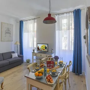 Cassini Gt - 1 Bedroom - Balcony - Place Garibaldi Apartment