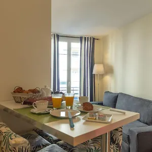 100m From The Sea Apartment