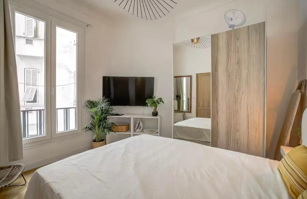 Calme & Chic Apartement - Nice Centre
