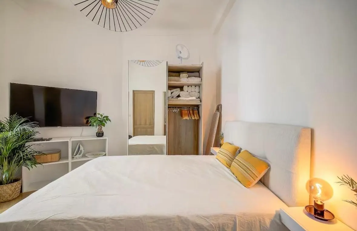 Apartment Calme & Chic Apartement - Nice Centre