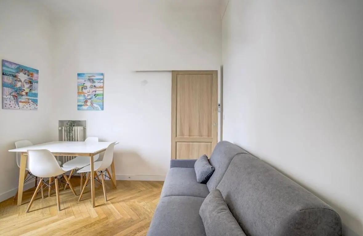 Calme & Chic Apartement - Nice Centre Apartment